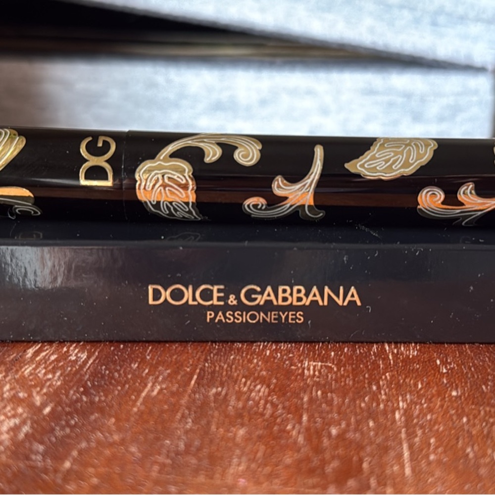 Dolce & Gabbana Black and Gold Passioneyes Mascara